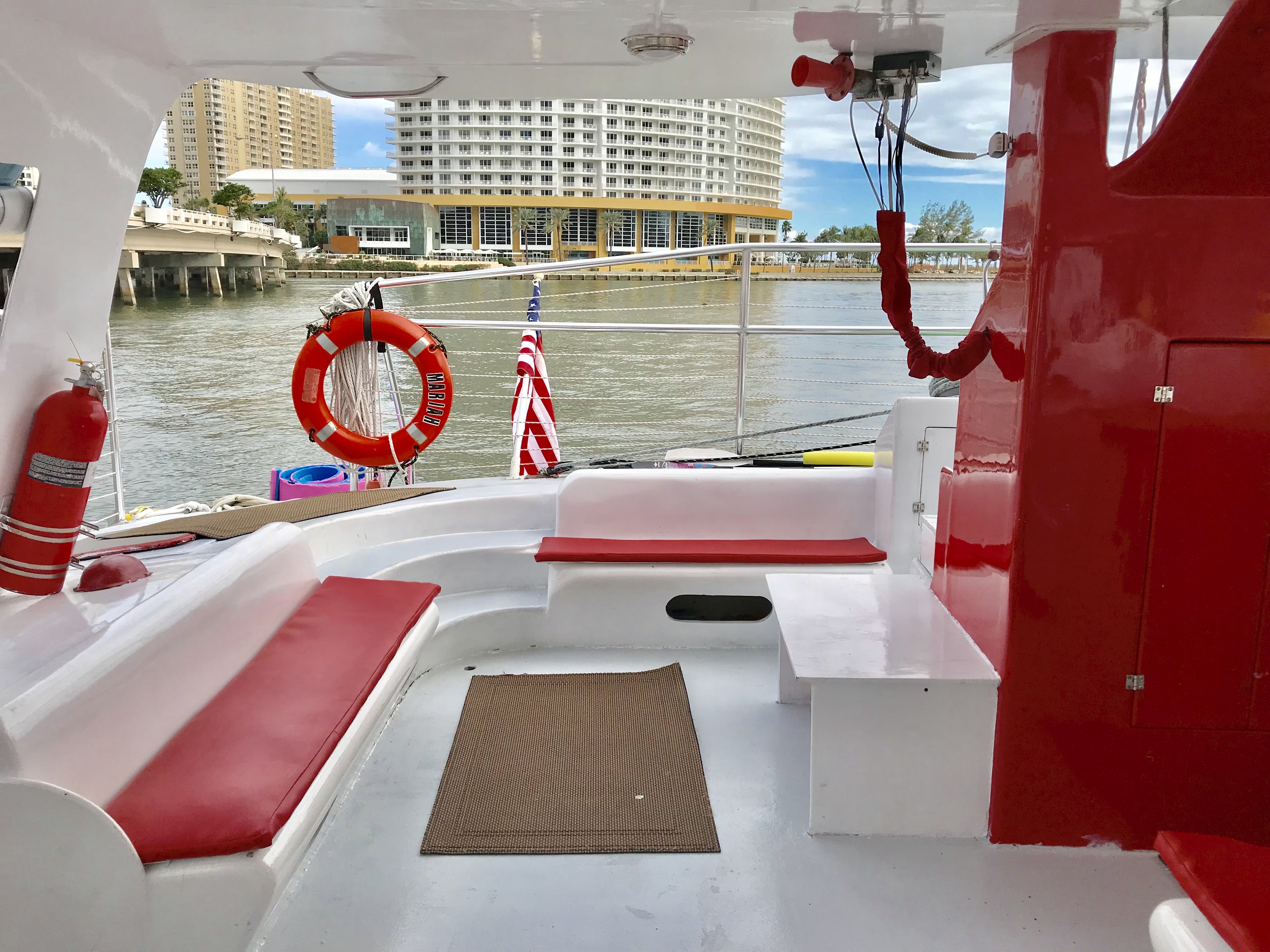 Catamaran + Water toys (40 people)