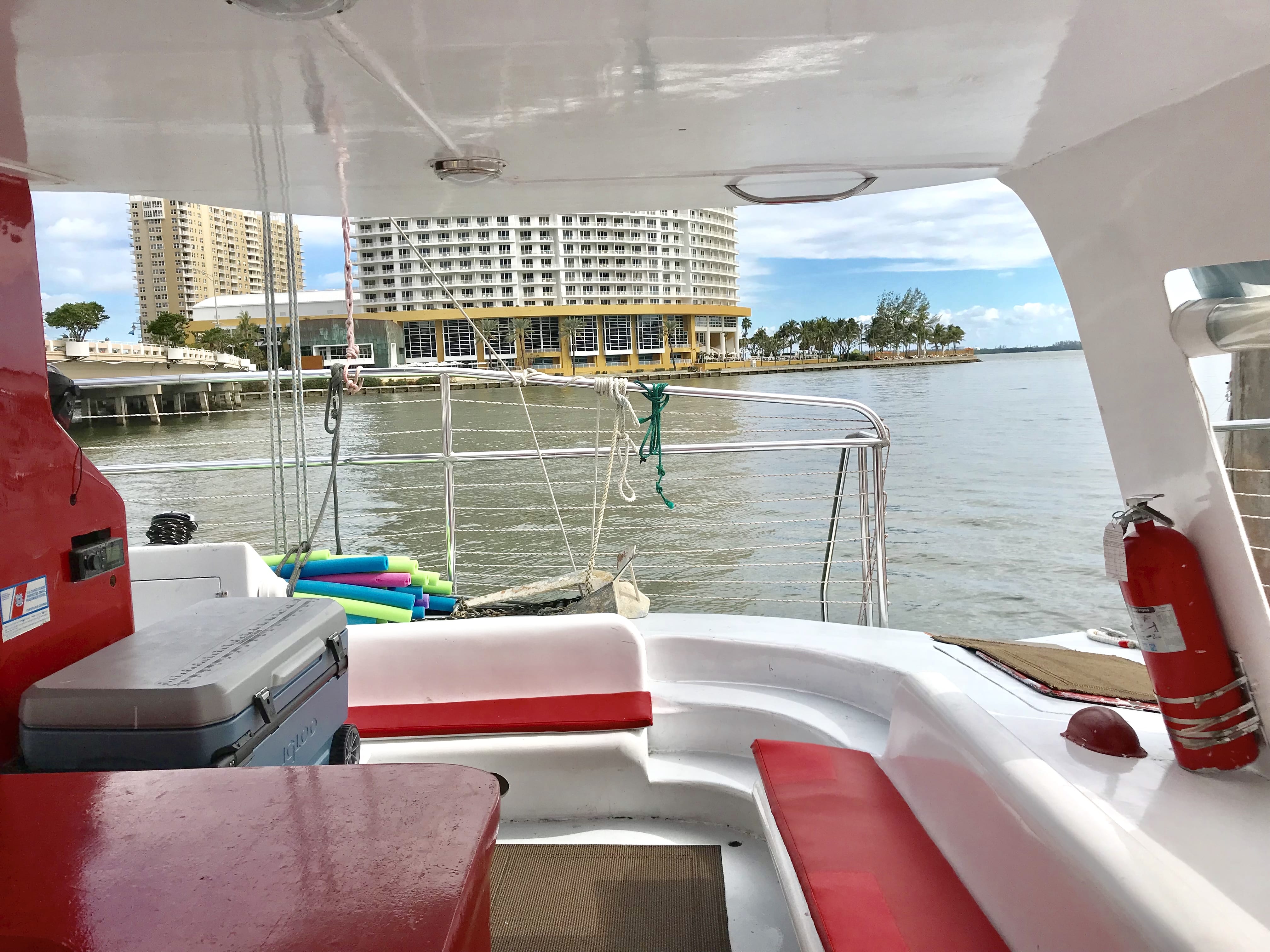 Catamaran + Water toys (40 people)